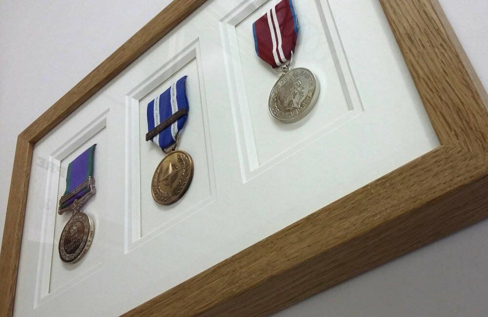 UK framing double mount cheap medal frame - Modern frame for medals