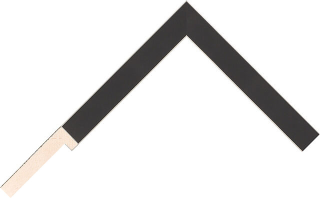 Gramercy Moulding AQ.146790 picture frame moulding from the Gramercy range